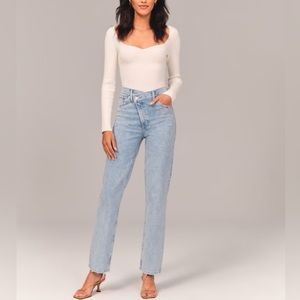 Abercrombie & Fitch Ultra High Rise 90s Straight Jean Size 31/12